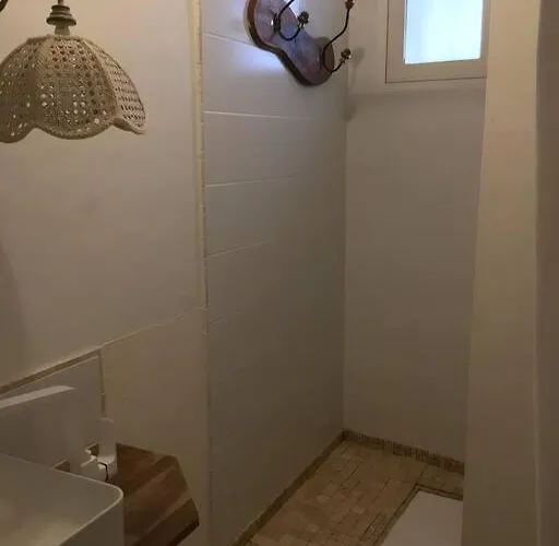 Au Coeur Du Village Pour Deux Personnes Apartman Lespignan